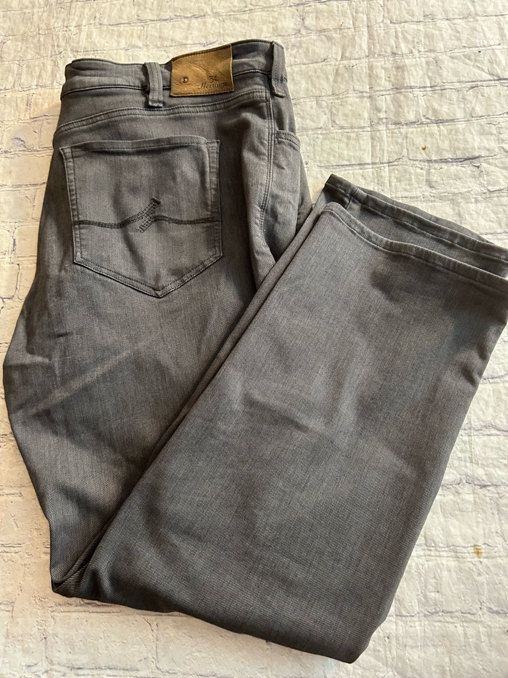 34 HERITAGE CHARISMA COMFORT-RISE,CLASSIC GREY MENS JEANS SIZE 42/30